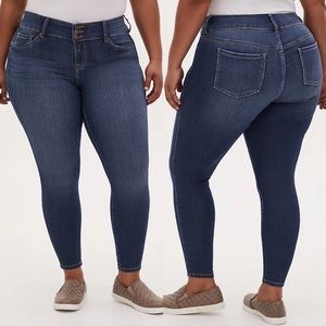 Torrid Medium Wash Jegging